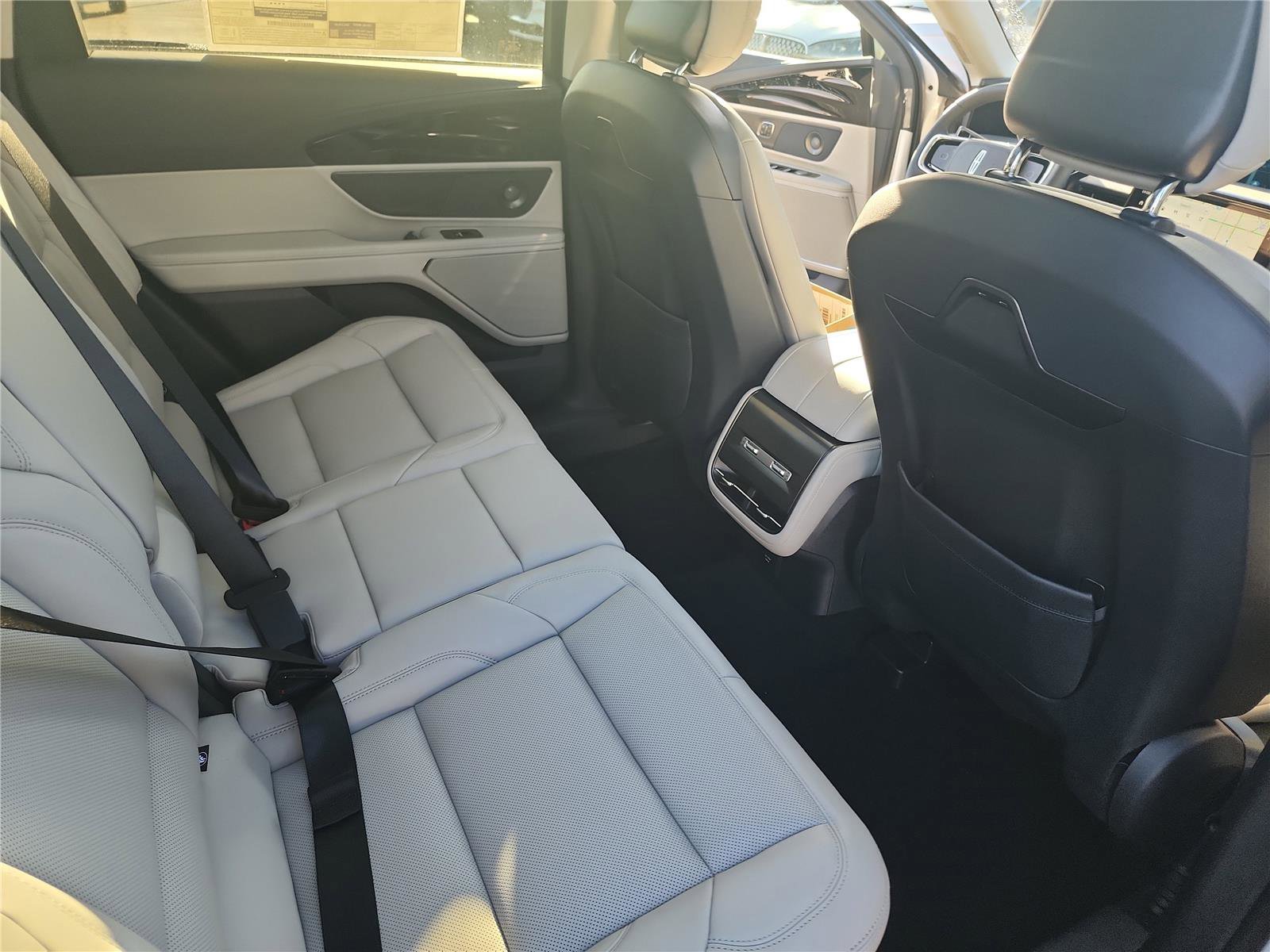 New 2026 Lincoln Nautilus Premier w/ Equipment Group 102A image 21