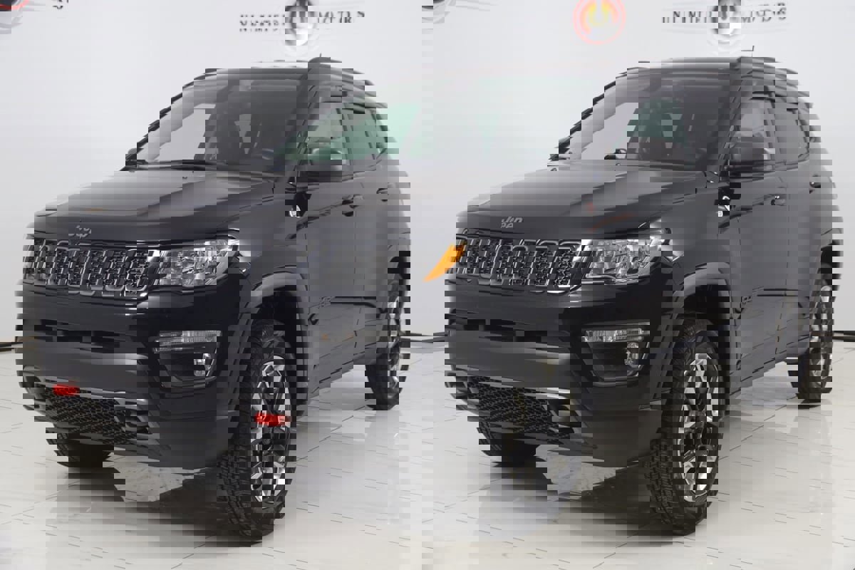 Used 2018 Jeep Compass Trailhawk w/ Safe & Security Group image 5