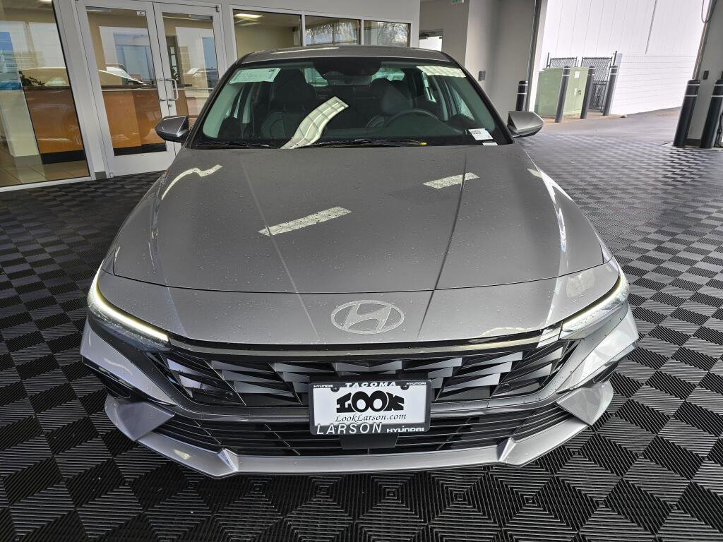 New 2026 Hyundai Elantra Limited image 10