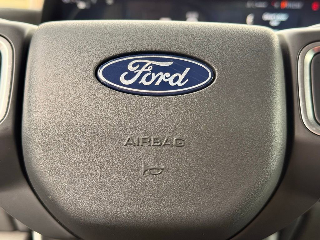 Used 2025 Ford Expedition Platinum image 20