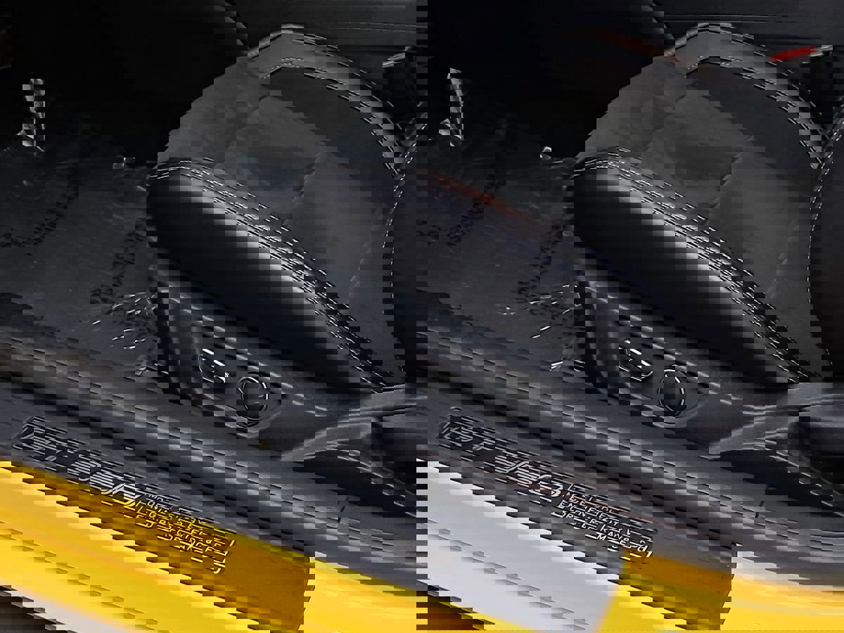 Used 2016 Ford Mustang Shelby GT350 w/ Technology Package image 9