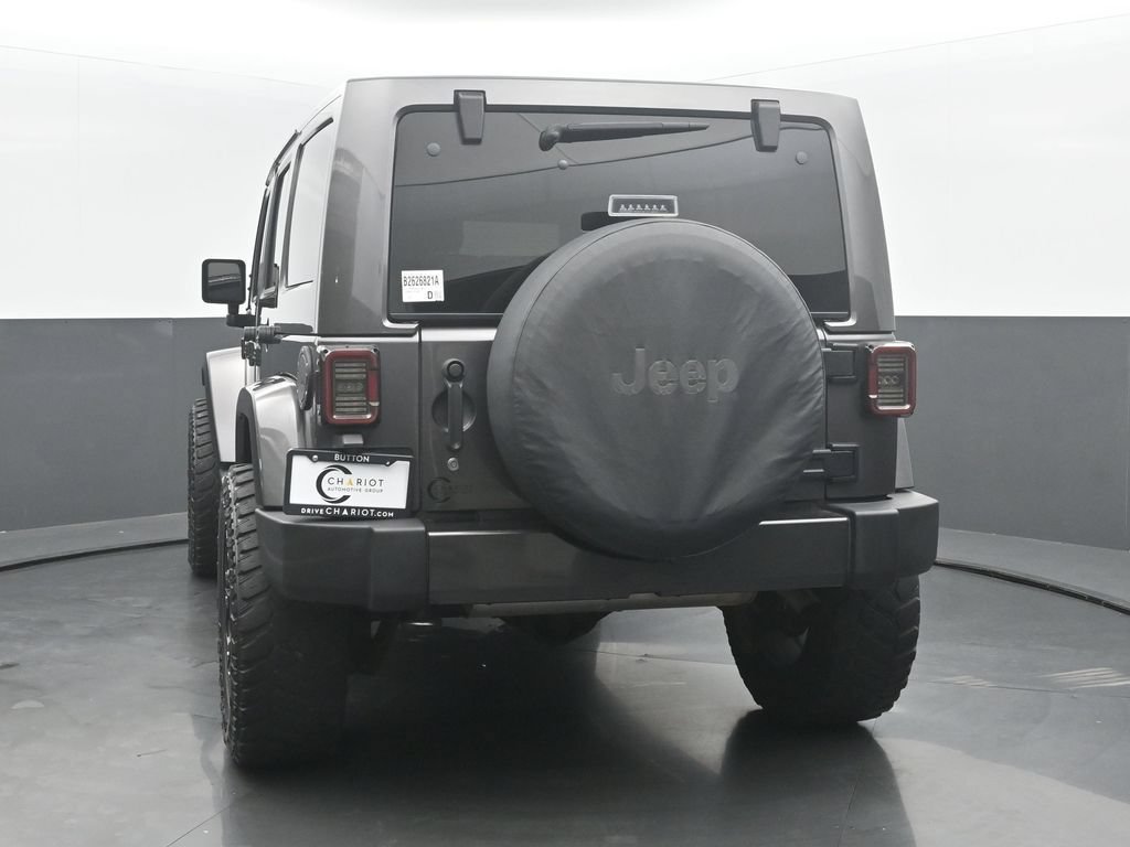 Used 2016 Jeep Wrangler Unlimited Sahara w/ Connectivity Group AWD/4WD image 5