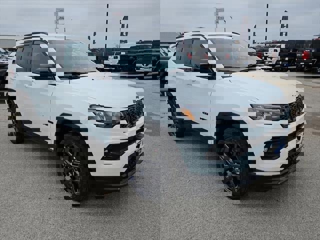 New 2026 Jeep Compass Latitude image 39