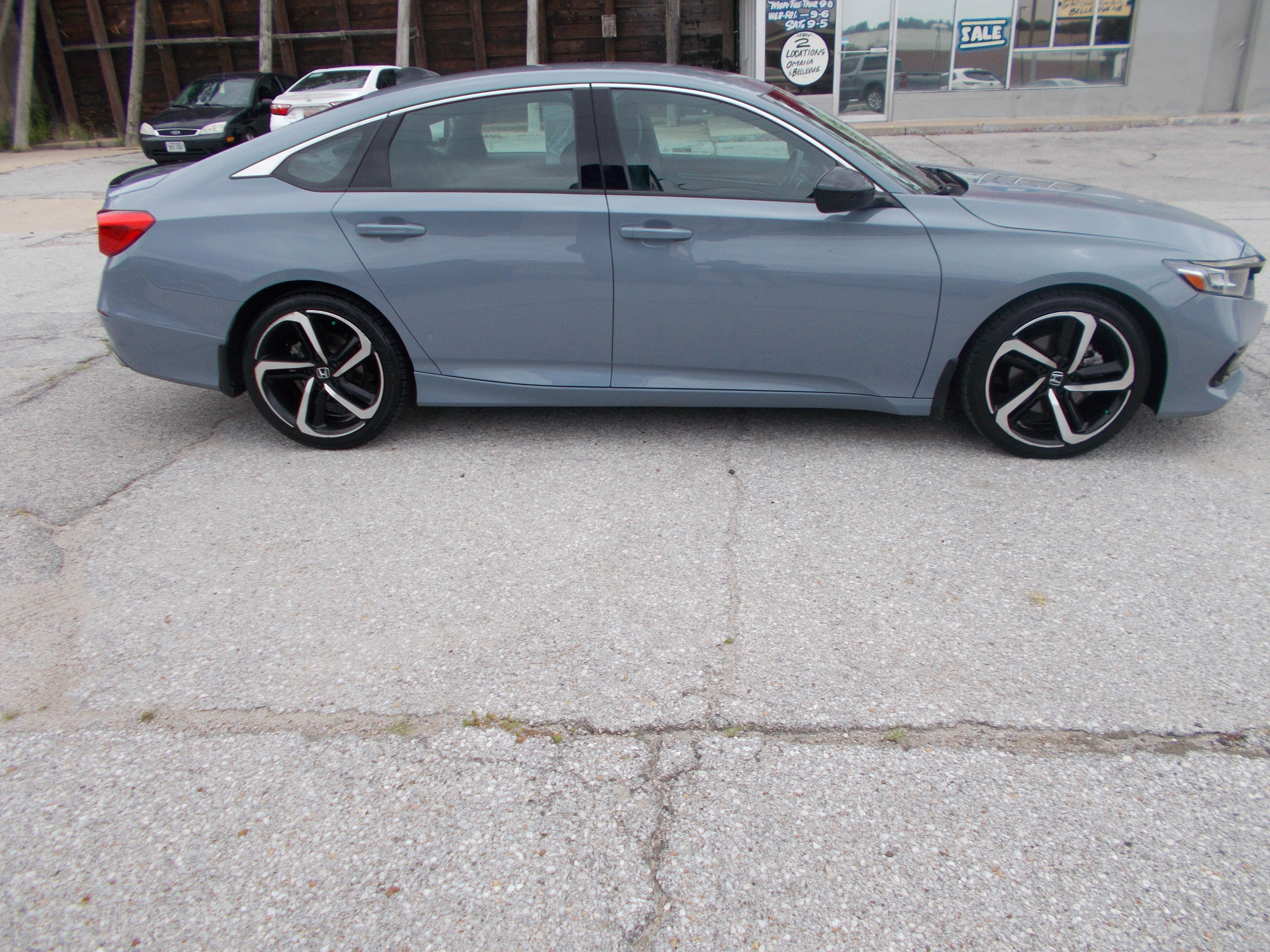 Used 2022 Honda Accord Sport image 4