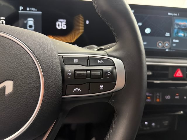 Certified 2025 Kia K5 GT-Line AWD/4WD image 40