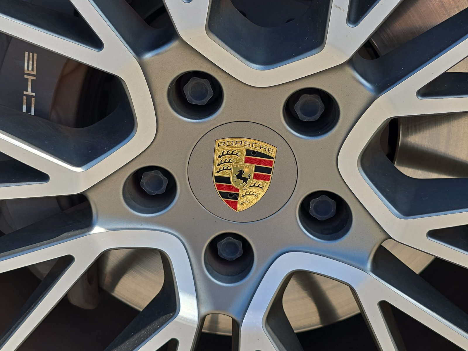 Certified 2023 Porsche Cayenne Platinum Edition AWD/4WD image 12
