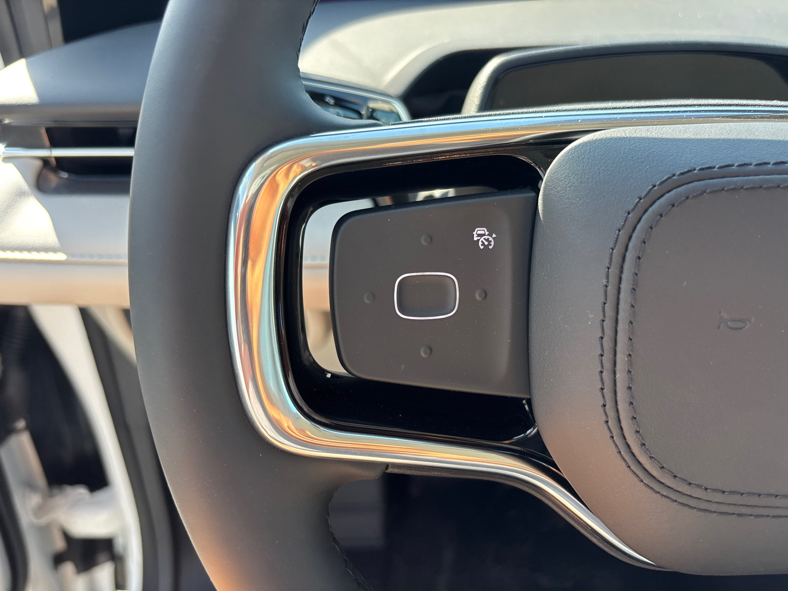 New 2026 Lincoln Nautilus Premier AWD/4WD image 17