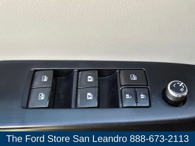 Used 2019 Toyota Highlander XLE image 24