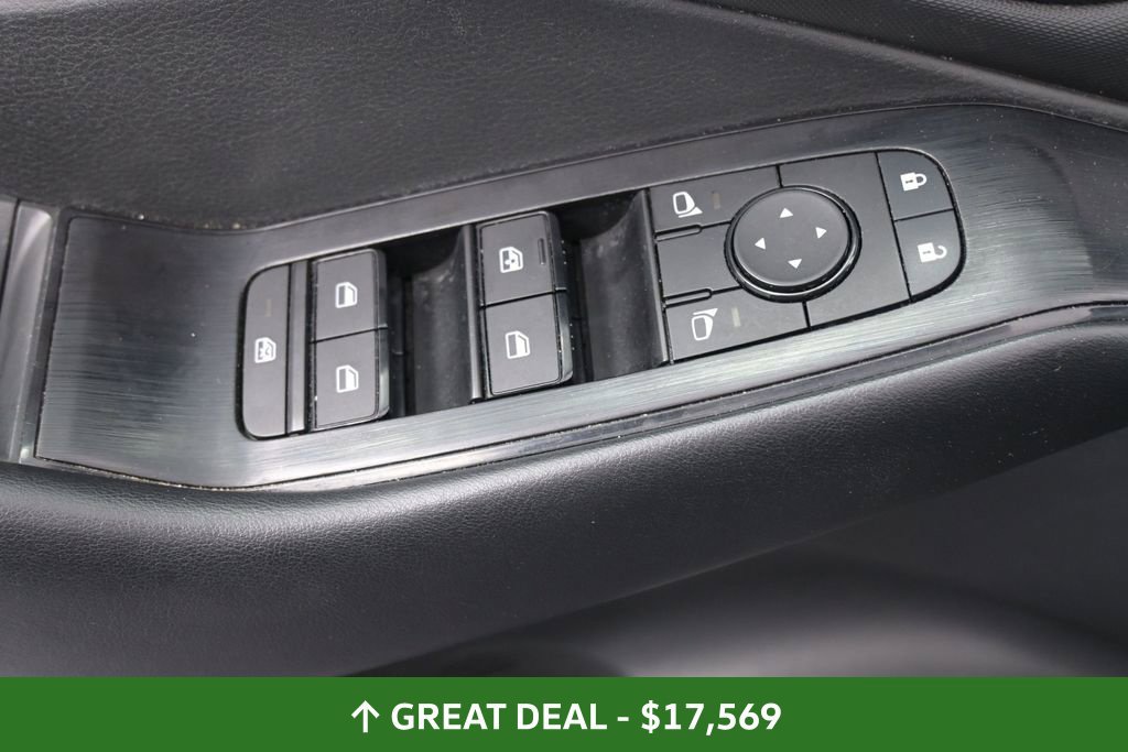 Used 2024 Nissan Rogue S FWD image 23