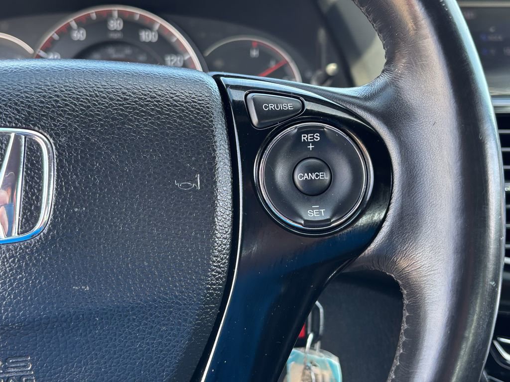 Used 2017 Honda Accord Sport image 27