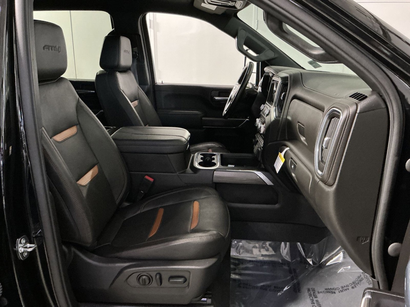 Used 2023 GMC Sierra 3500 AT4 image 32