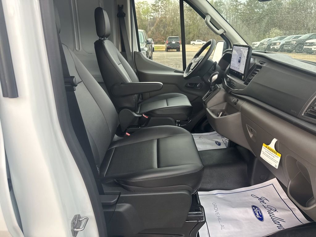 New 2026 Ford Transit 250 148 Medium Roof RWD image 6