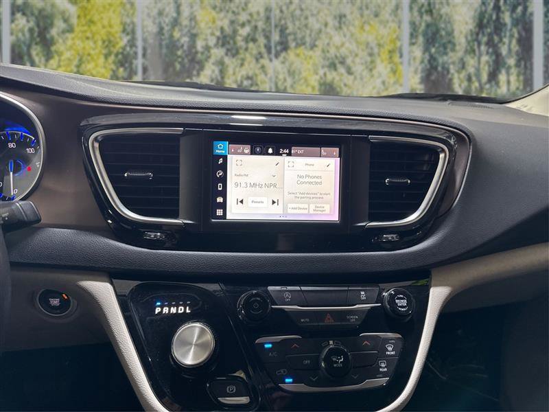 Used 2023 Chrysler Voyager LX FWD image 16