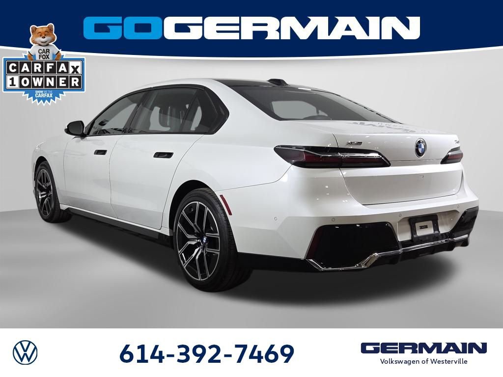 Used 2025 BMW 740i xDrive AWD/4WD image 11