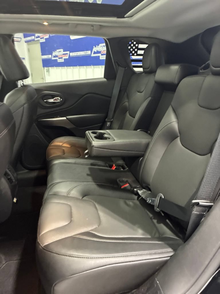 Used 2021 Jeep Cherokee Limited AWD/4WD image 37
