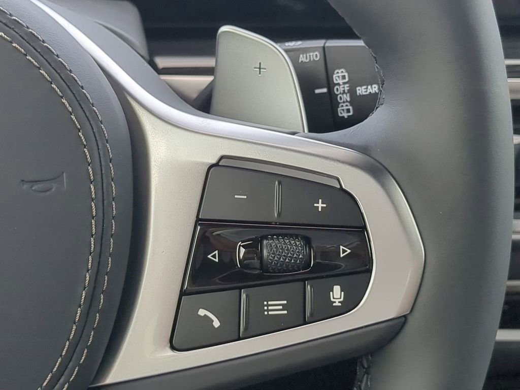 New 2026 BMW X5 xDrive50e w/ M Sport Package image 27