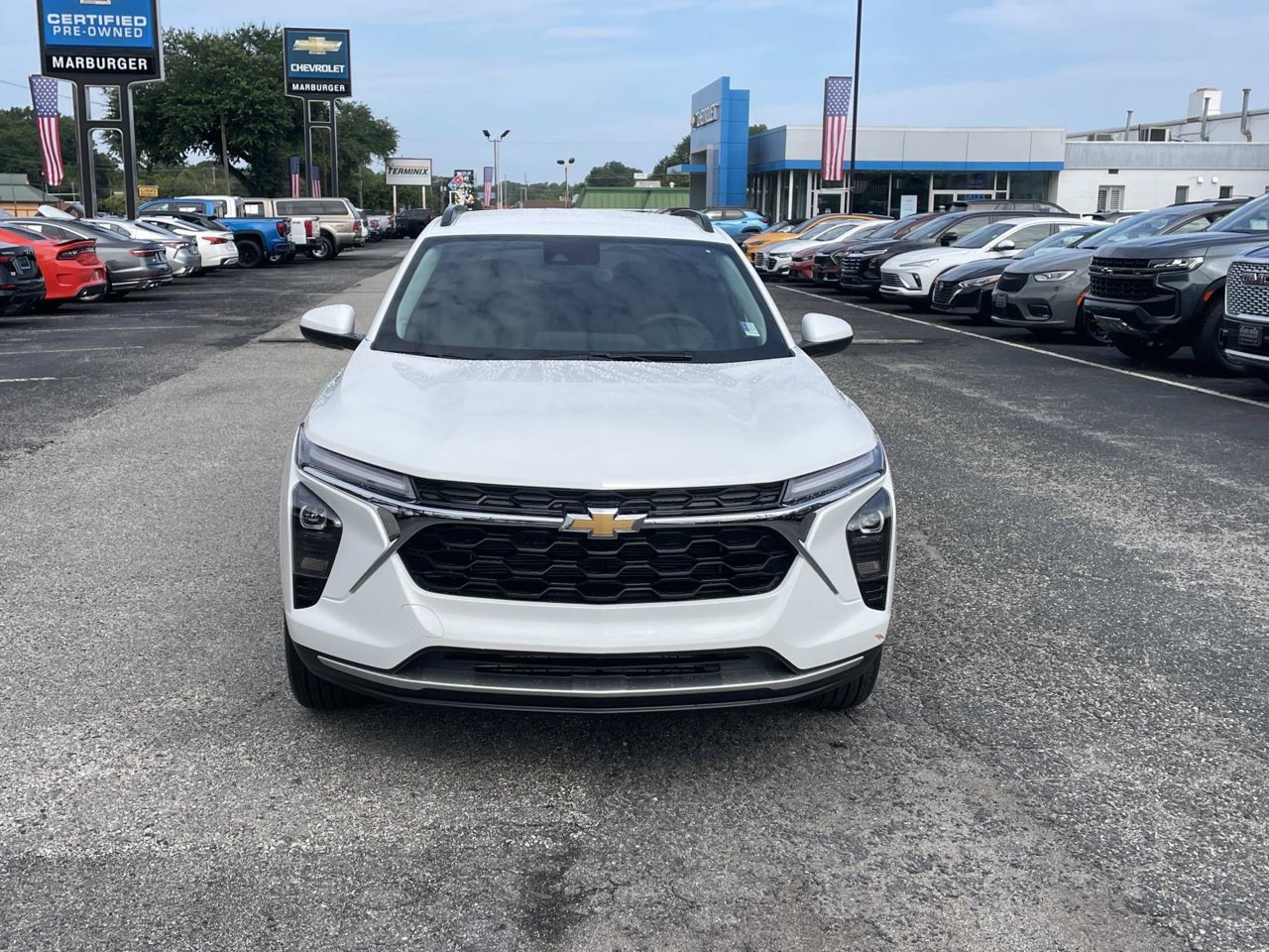 New 2026 Chevrolet Trax LT w/ LT Convenience Package FWD image 2