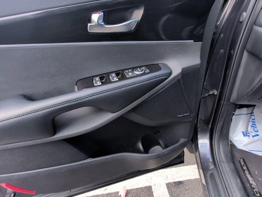 Used 2019 Kia Sorento EX w/ EX Touring Package image 11