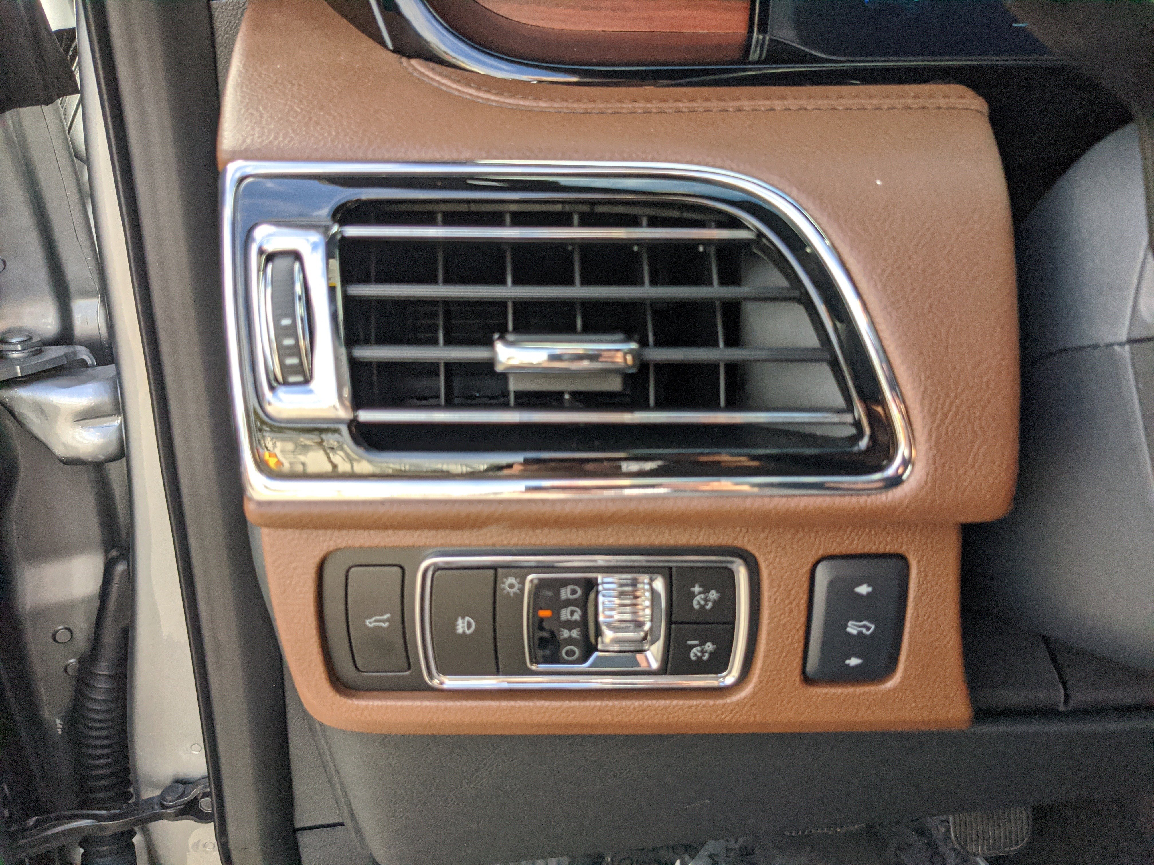 Used 2024 Lincoln Navigator L Reserve image 26
