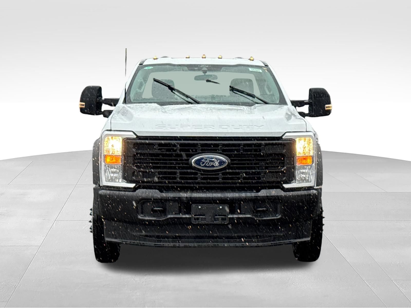 New 2025 Ford F550 2WD Regular Cab Super Duty image 9