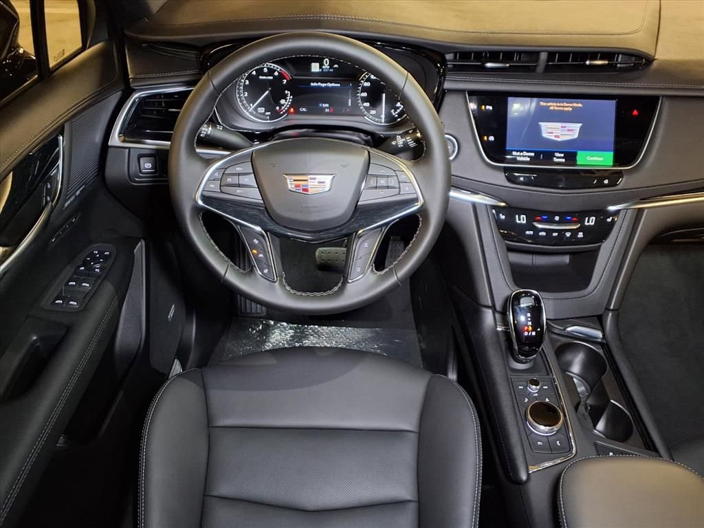 New 2025 Cadillac XT5 Premium Luxury FWD image 11
