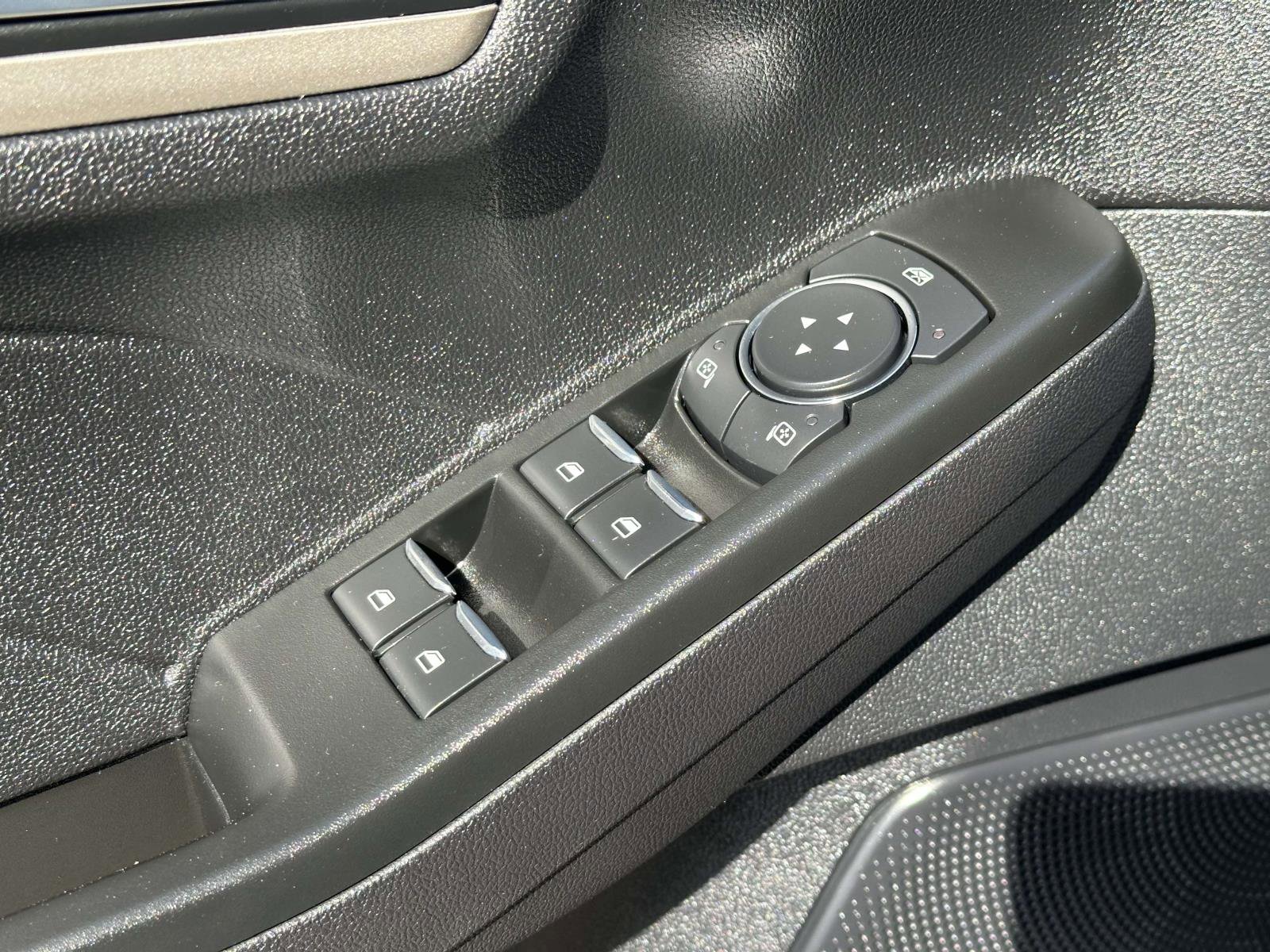 Certified 2022 Ford Escape SEL image 17