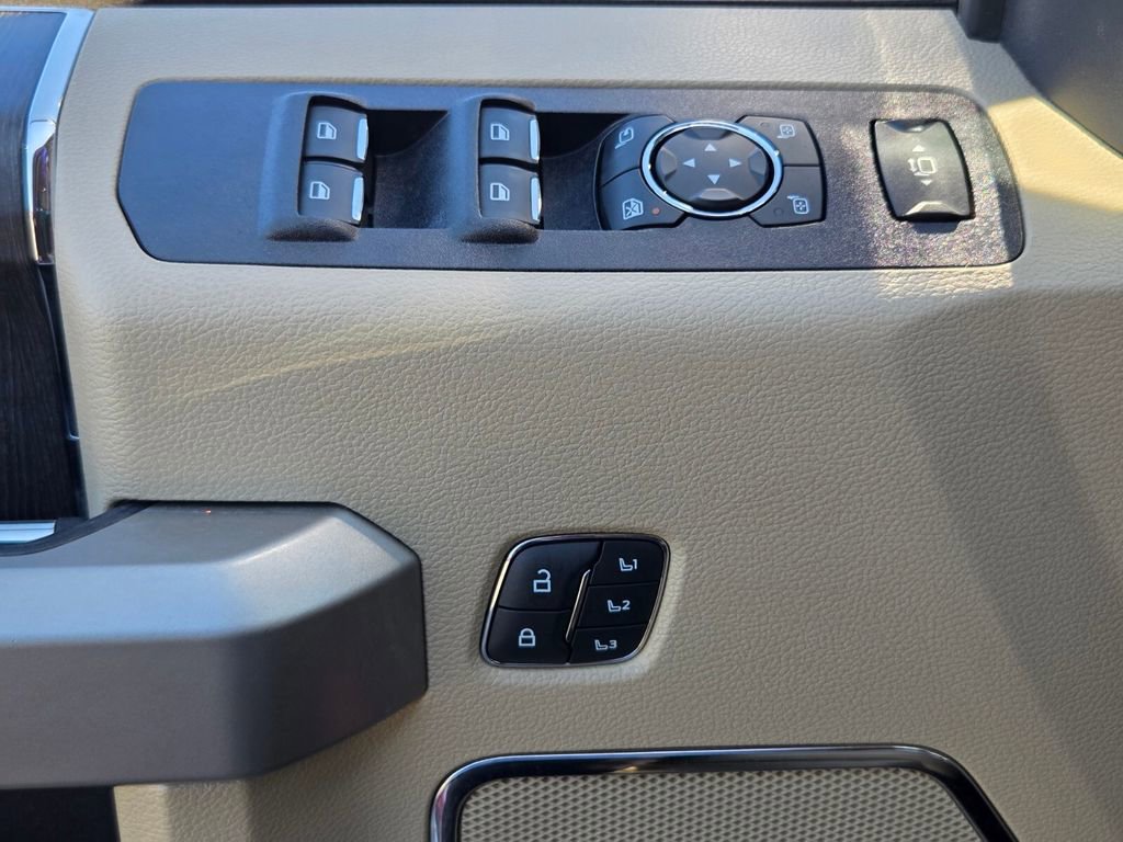 Used 2021 Ford F250 Lariat w/ Lariat Ultimate Package image 25
