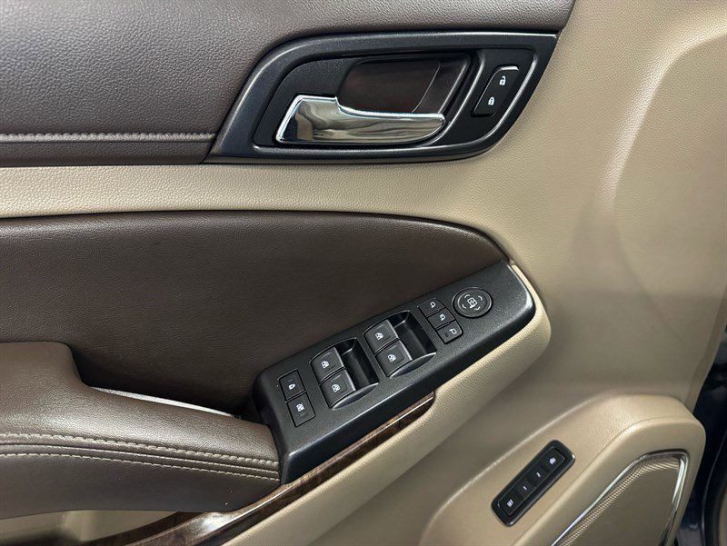 Used 2019 Chevrolet Suburban LT AWD/4WD image 12