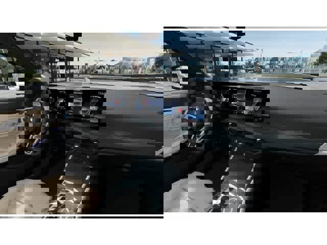 New 2026 BMW 330i Sedan w/ M Sport Package RWD image 14