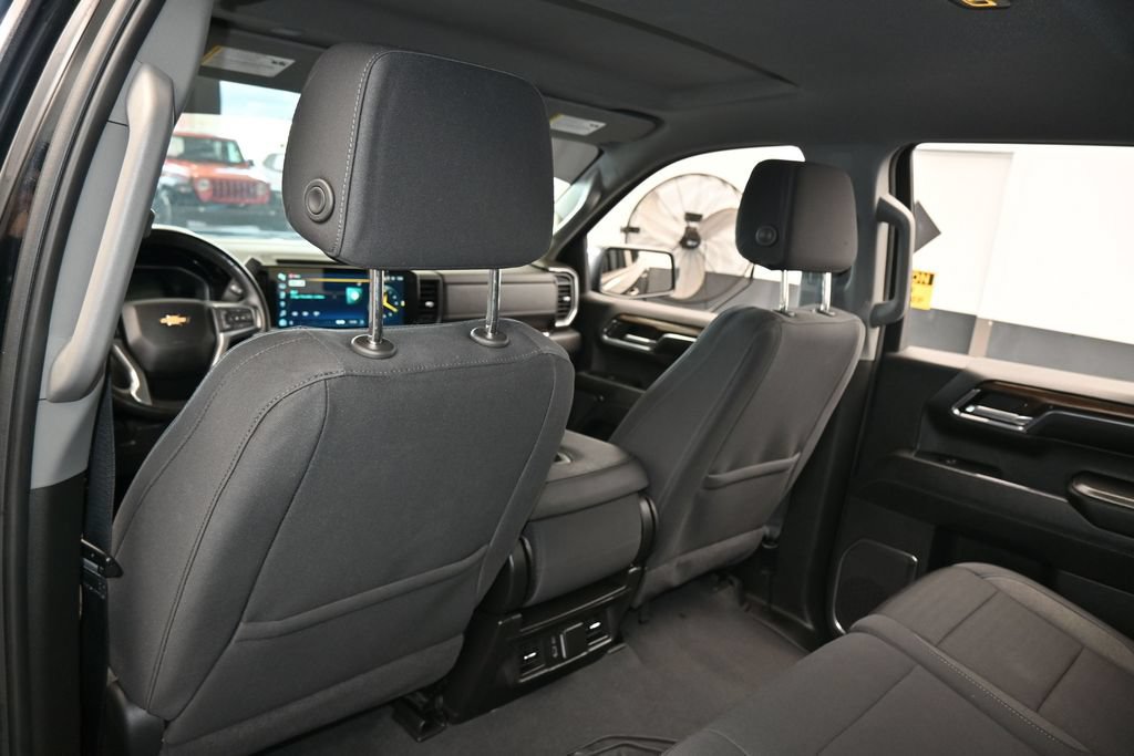 Used 2024 Chevrolet Silverado 1500 LT RWD image 36