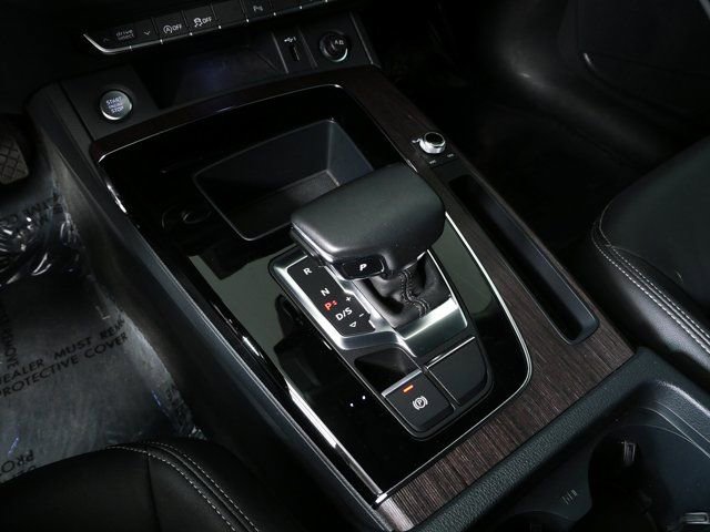 Used 2023 Audi Q5 2.0T Premium w/ Convenience Package AWD/4WD image 16