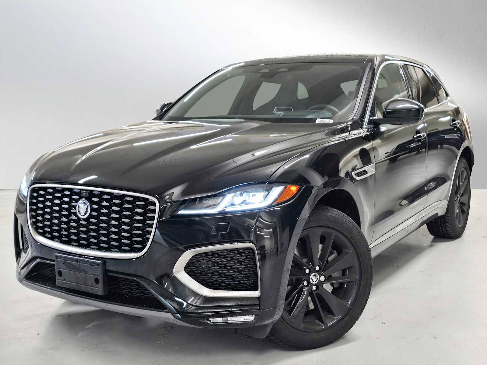 Used 2026 Jaguar F-PACE R-Dynamic S image 1