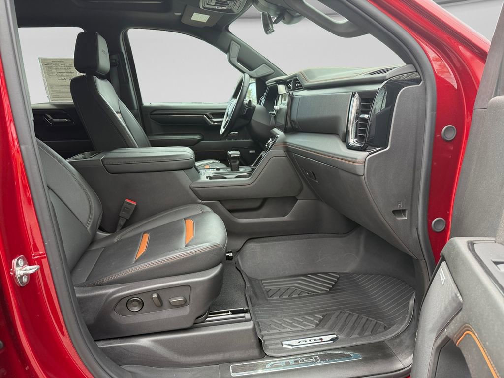 Used 2024 GMC Sierra 1500 AT4 w/ Technology Package AWD/4WD image 17