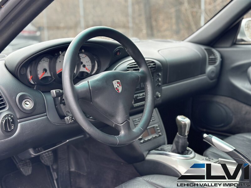 Used 2001 Porsche 911 Carrera 4 image 16