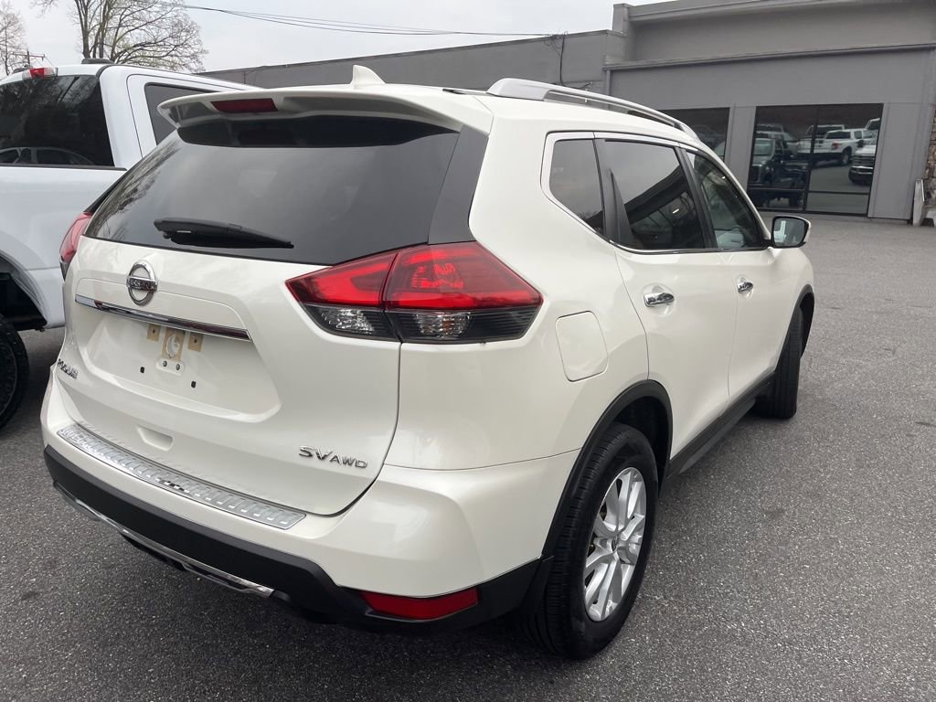 Used 2018 Nissan Rogue SV image 18