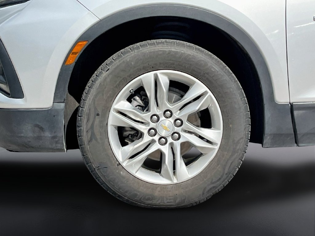 Used 2021 Chevrolet Blazer LT FWD image 30