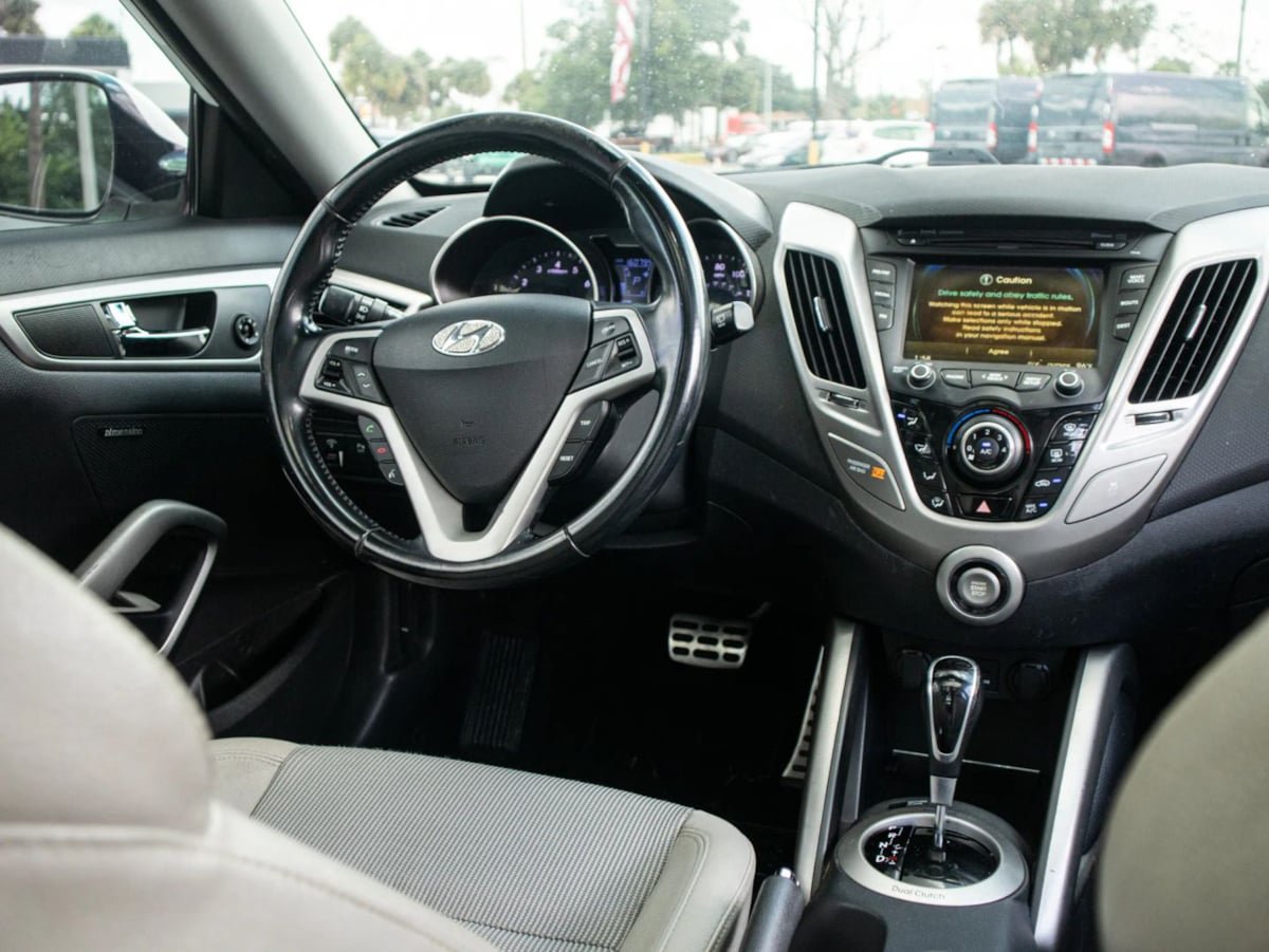 Used 2013 Hyundai Veloster w/ Style Pkg FWD image 21