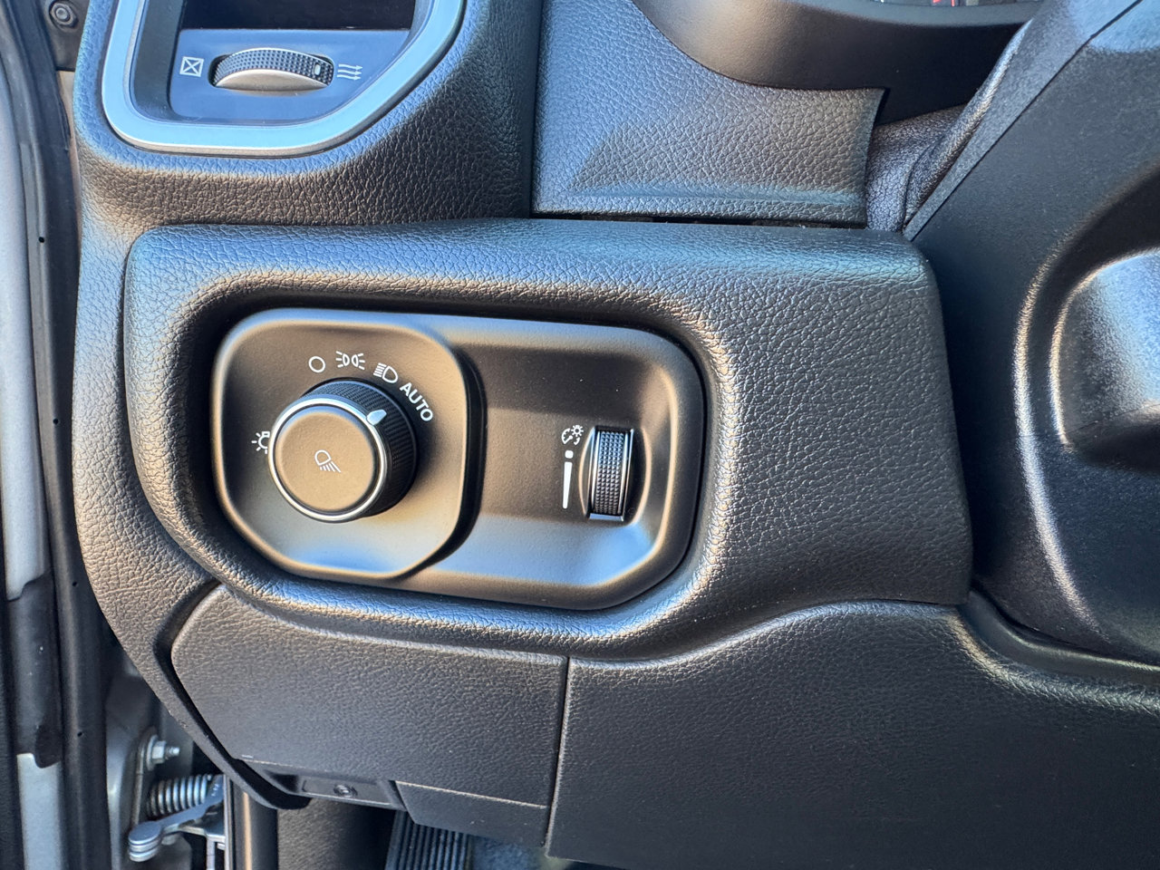 Used 2021 RAM 2500 Big Horn image 37