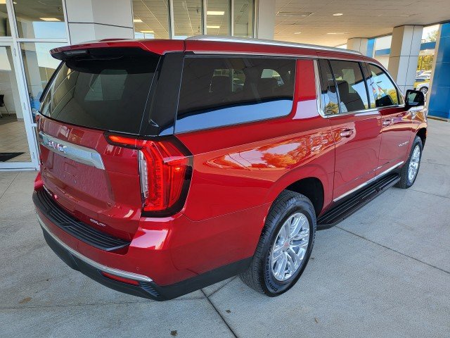 Used 2024 GMC Yukon XL SLT w/ SLT Luxury Package AWD/4WD image 14