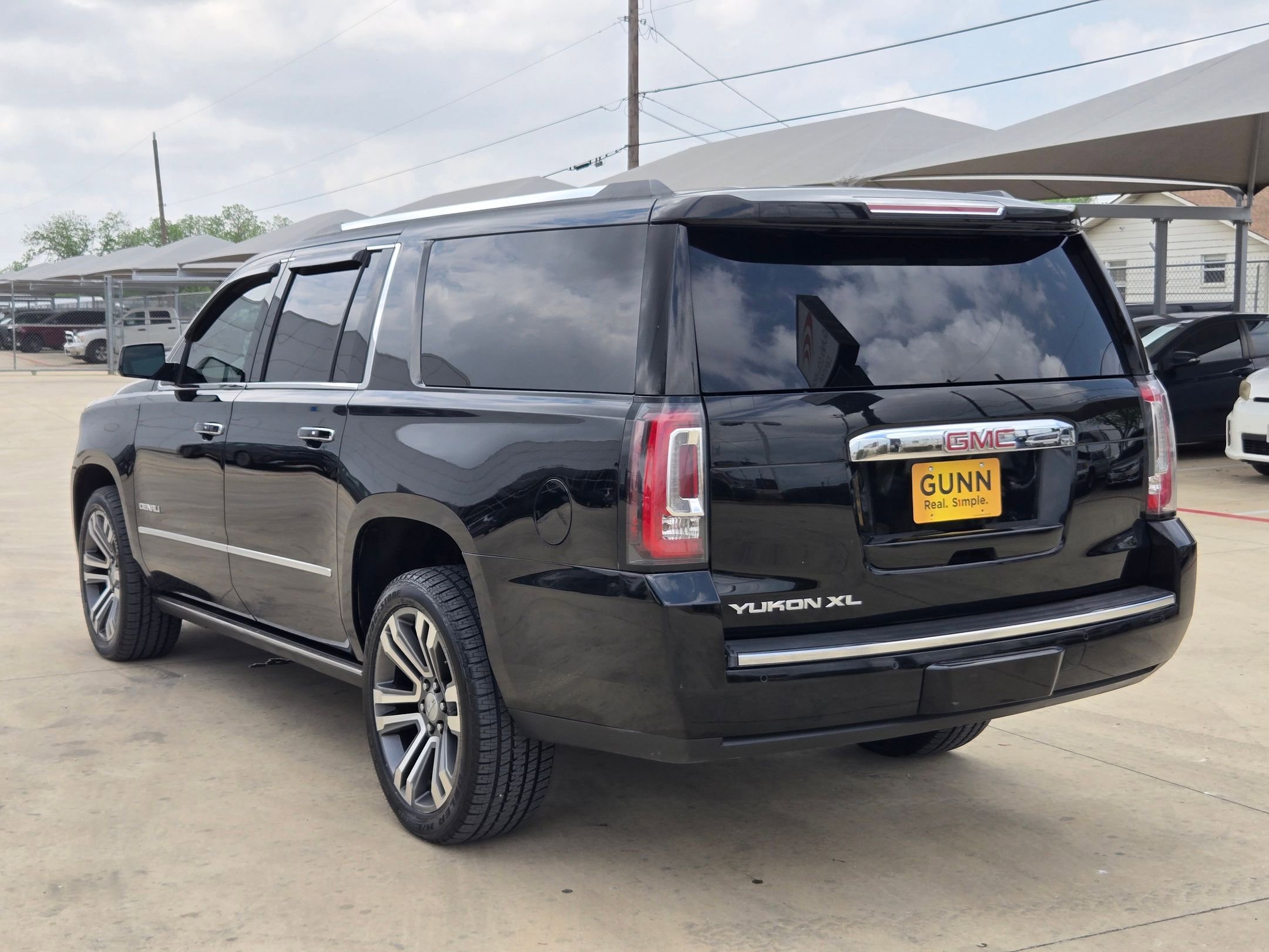 Used 2018 GMC Yukon XL Denali w/ Denali Ultimate Package AWD/4WD image 5