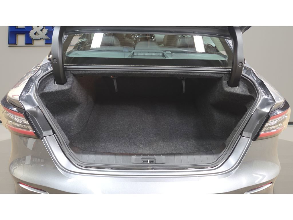Used 2023 Nissan Maxima SL FWD image 29