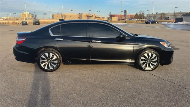 Used 2017 Honda Accord EX-L image 9