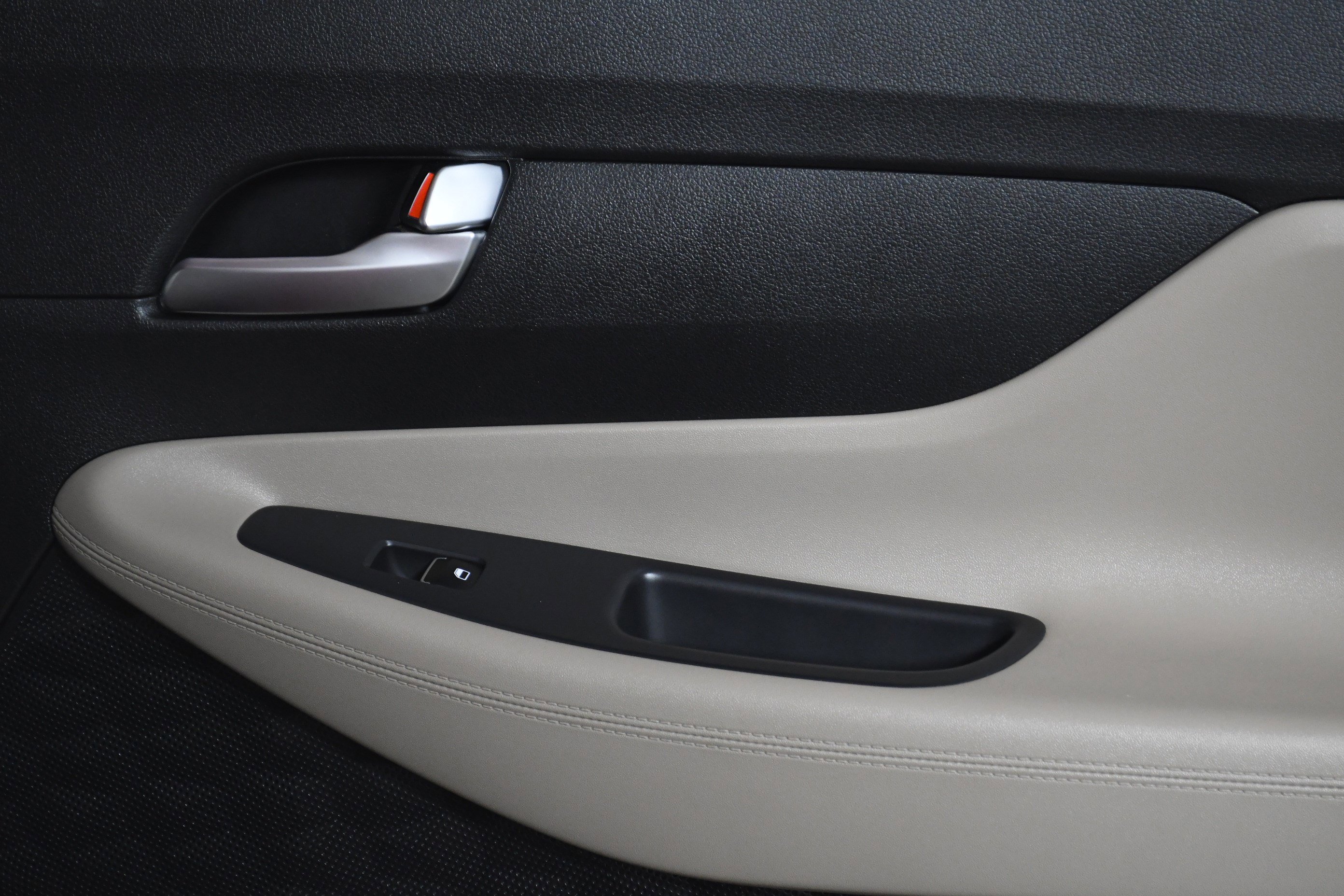 Used 2023 Hyundai Santa Fe SEL w/ Cargo Package image 25