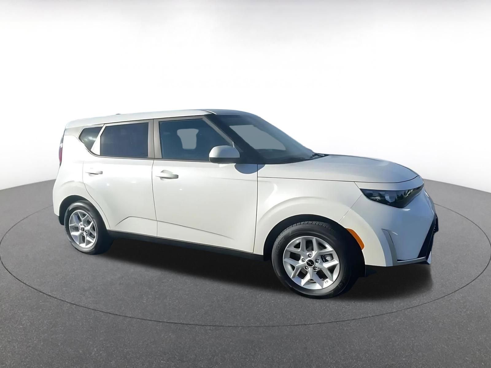 Used 2025 Kia Soul LX w/ LX Technology Package video 2