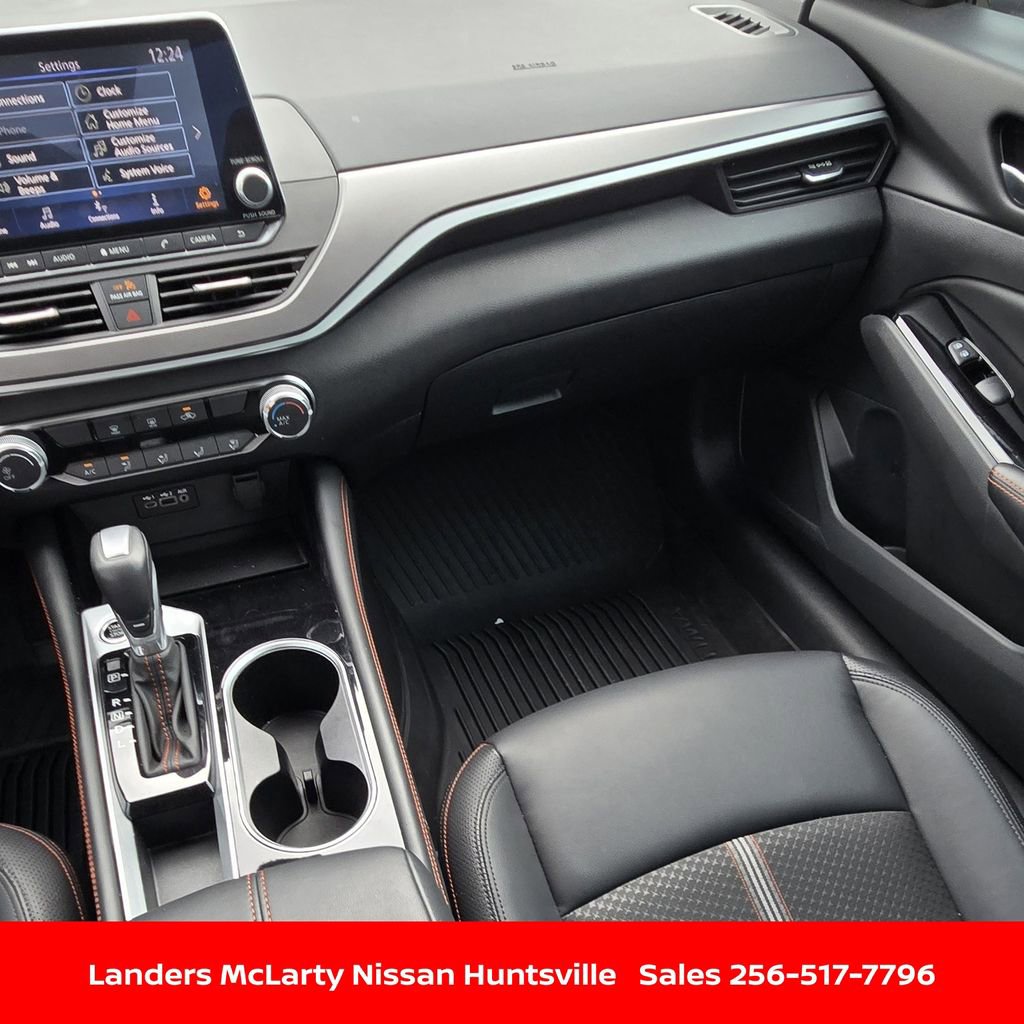 Used 2025 Nissan Altima 2.5 SR image 16