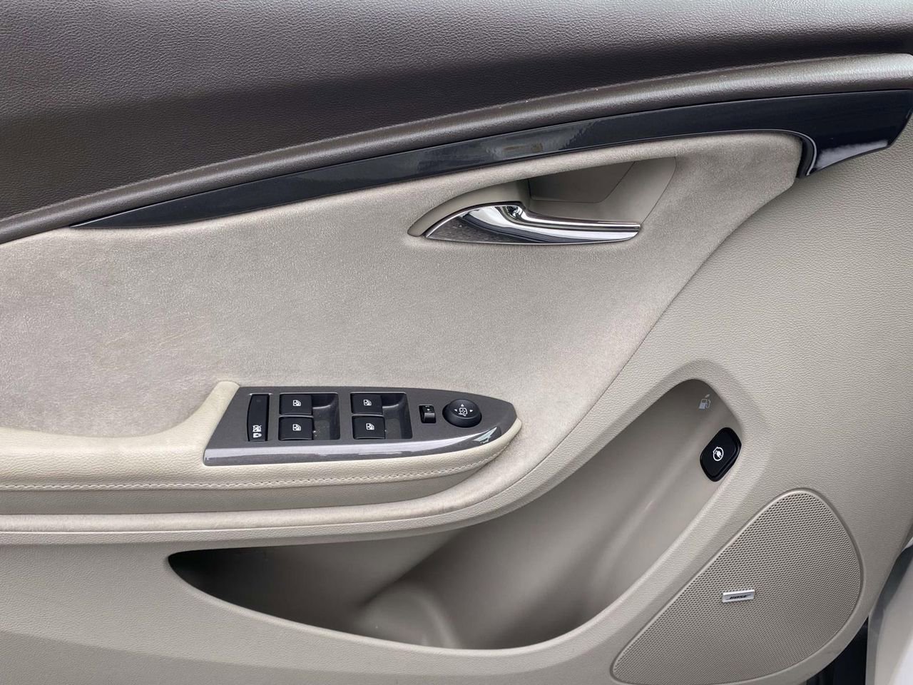 Used 2013 Chevrolet Volt Premium w/ Premium Trim Package FWD image 15