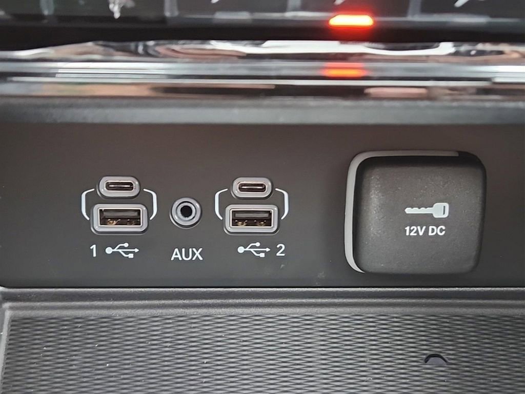 New 2025 Jeep Grand Cherokee L Altitude image 10