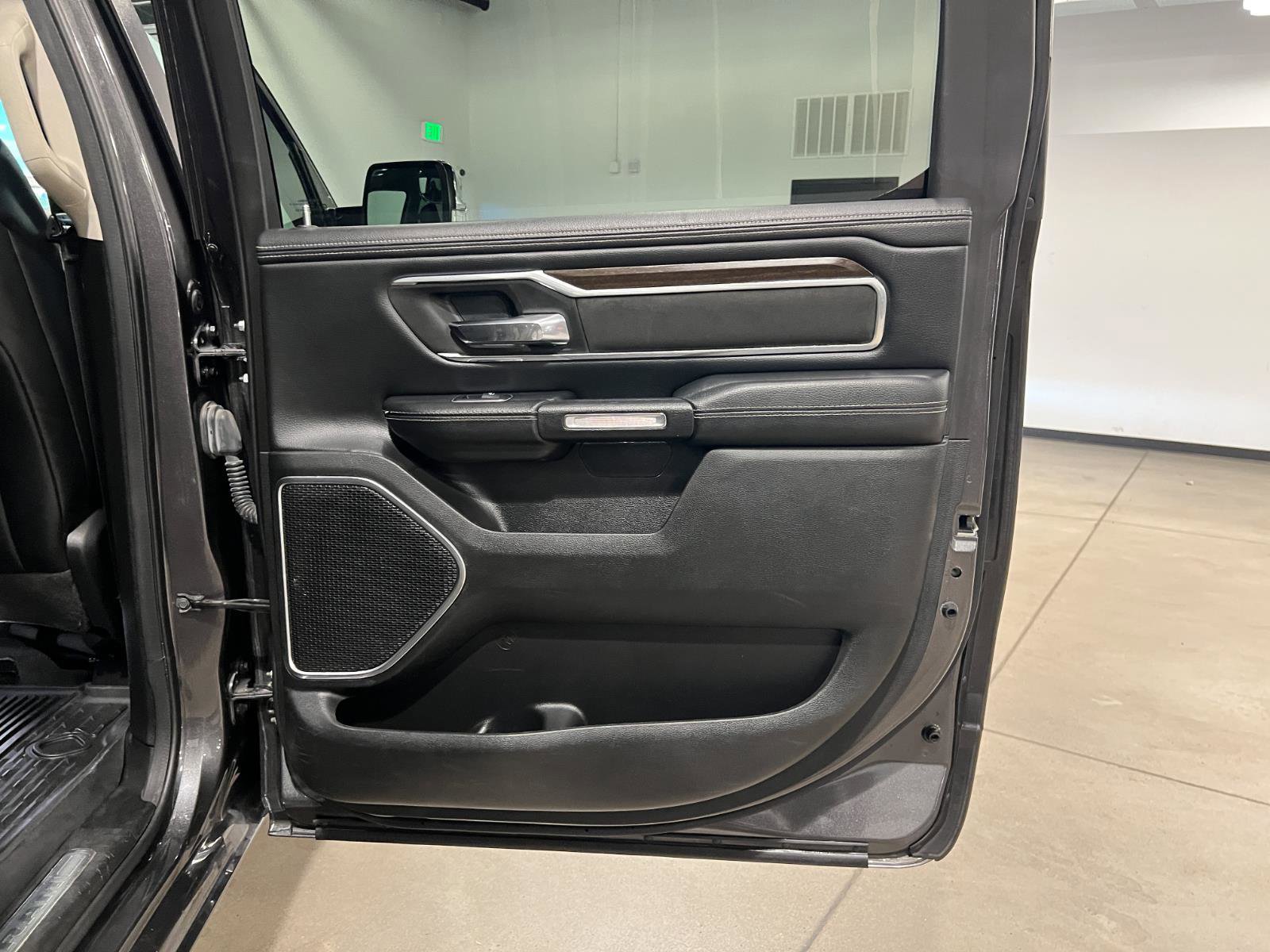 Used 2022 RAM 1500 Laramie image 33