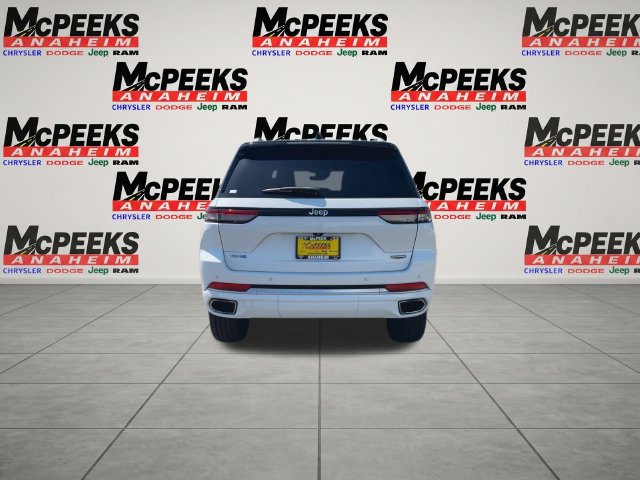 Used 2022 Jeep Grand Cherokee Summit w/ Luxury Tech Group V AWD/4WD image 7