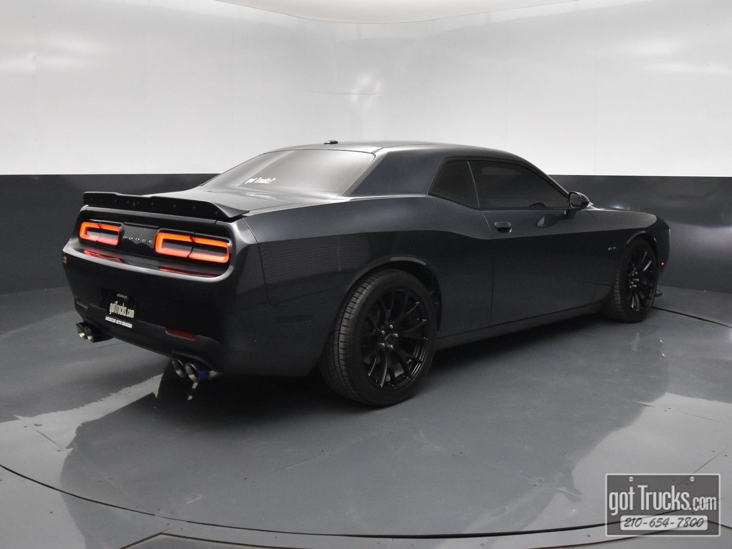 Used 2019 Dodge Challenger R/T w/ Driver Convenience Group RWD image 43